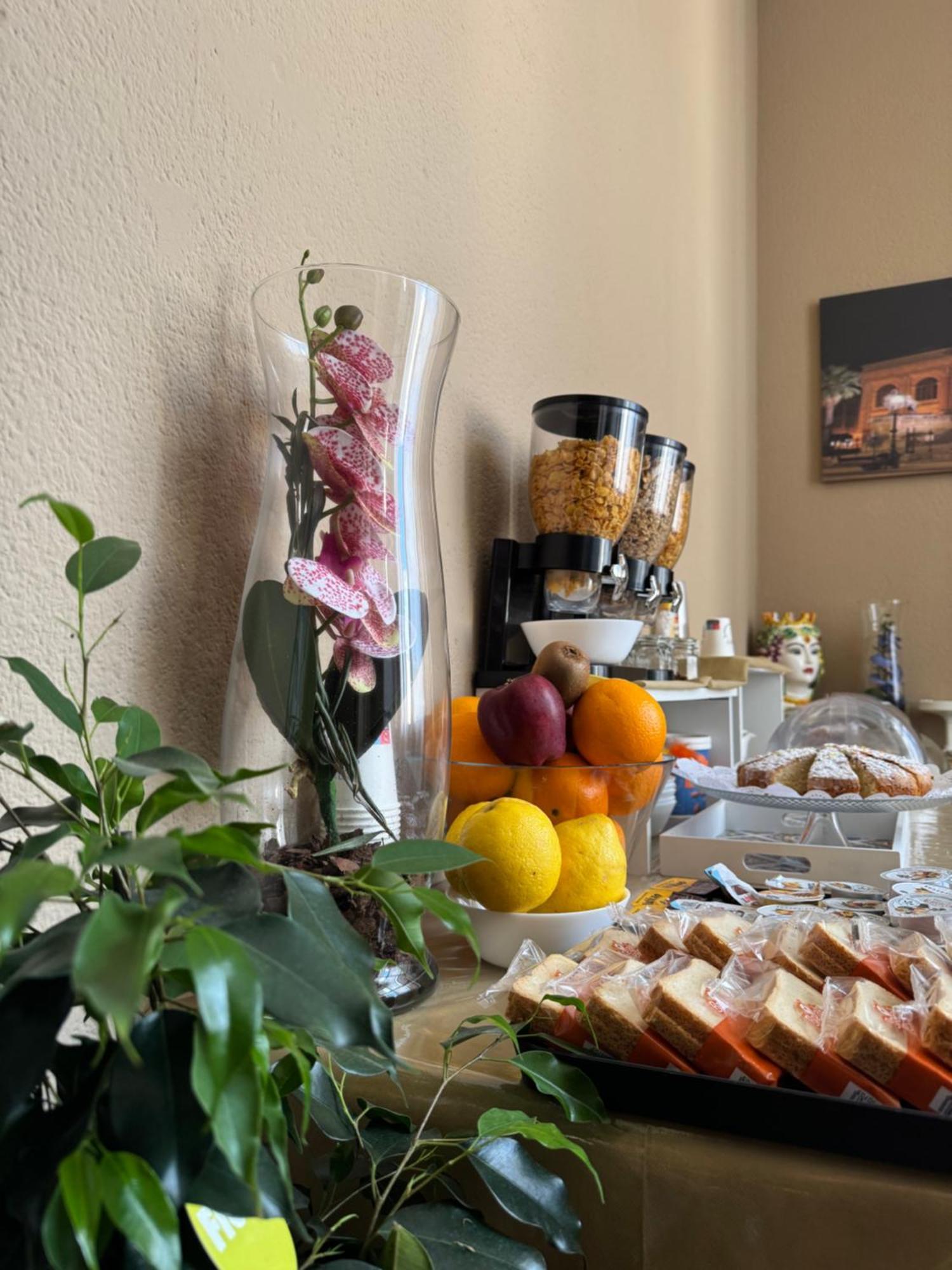 Crispi 120 Rooms New Opening Palermo Eksteriør billede